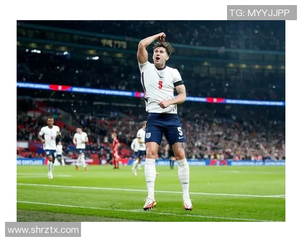 英格兰足球明星勇敢出柜引发社会关注与支持的热潮