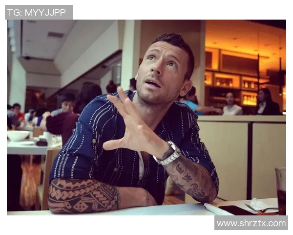 被羞辱的足球明星逆袭之路从低谷到巅峰的传奇人生 被羞辱的足球明星逆袭之路从低谷到巅峰的传奇人生